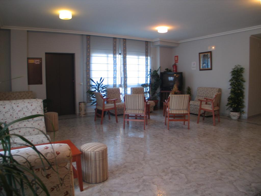 Hotel San Cristobal Coria Buitenkant foto